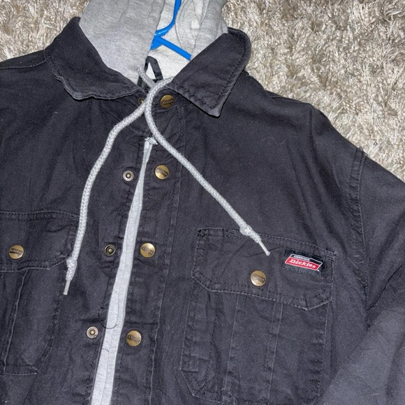 Genuine Dickies Crew/Sweater Size medium. - Picture 2 of 4
